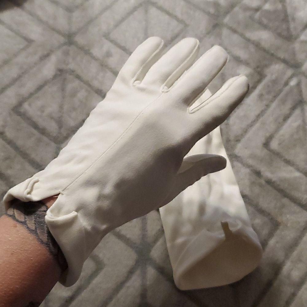 Vintage White Grandoe 100% Cotton Ladies Gloves‎ Made in Philippines